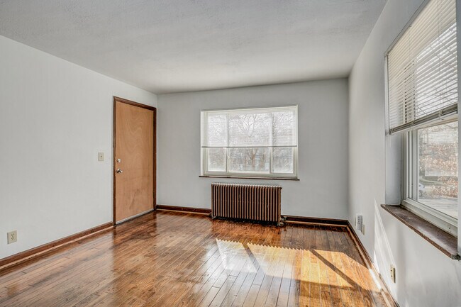 Foto del edificio - 1644 Summit Rd