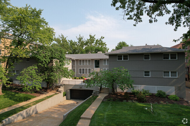 Building Photo - Cromwell Apartments