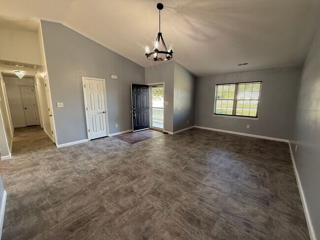 Foto del edificio - 3 bedroom, 2 bath House