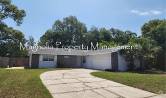Building Photo - 5323 Poinsetta Ave