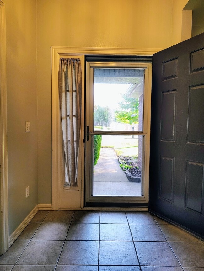 Foto del edificio - 311 Ketch Ct