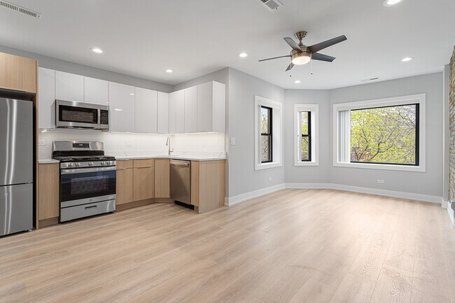 Foto del edificio - 1558 W Juneway Terrace