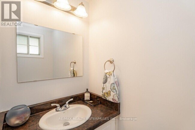 Photo du bâtiment - 830-830 Stainton Dr