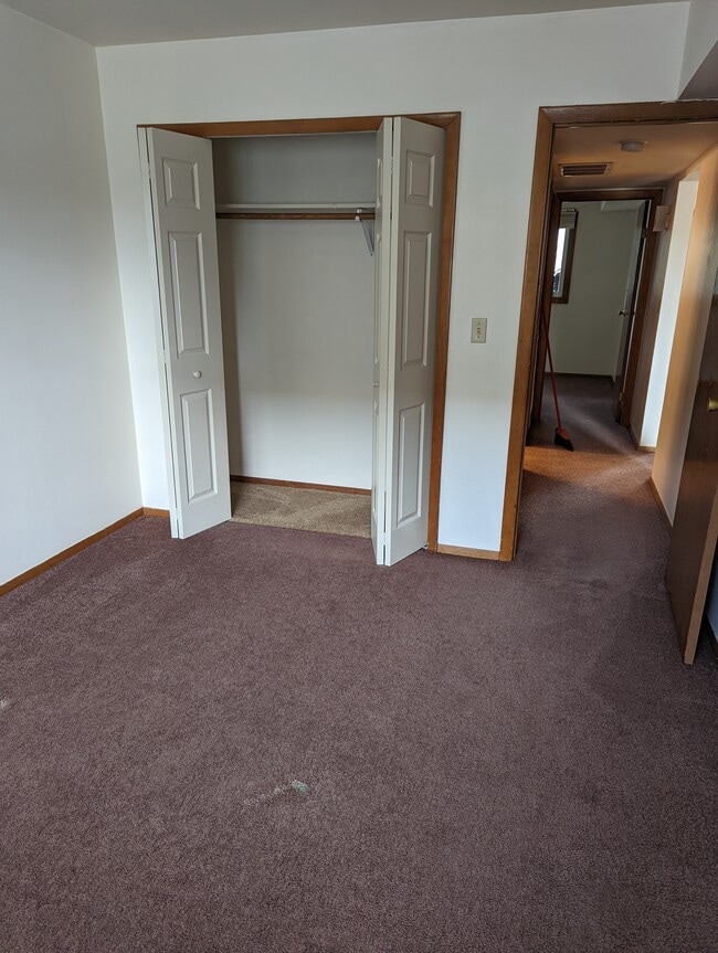 master bedroom - 2228 Coltonville Rd