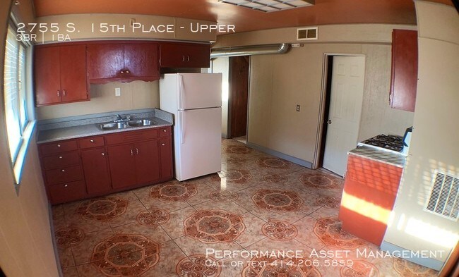 Building Photo - 2755 S 15th Pl