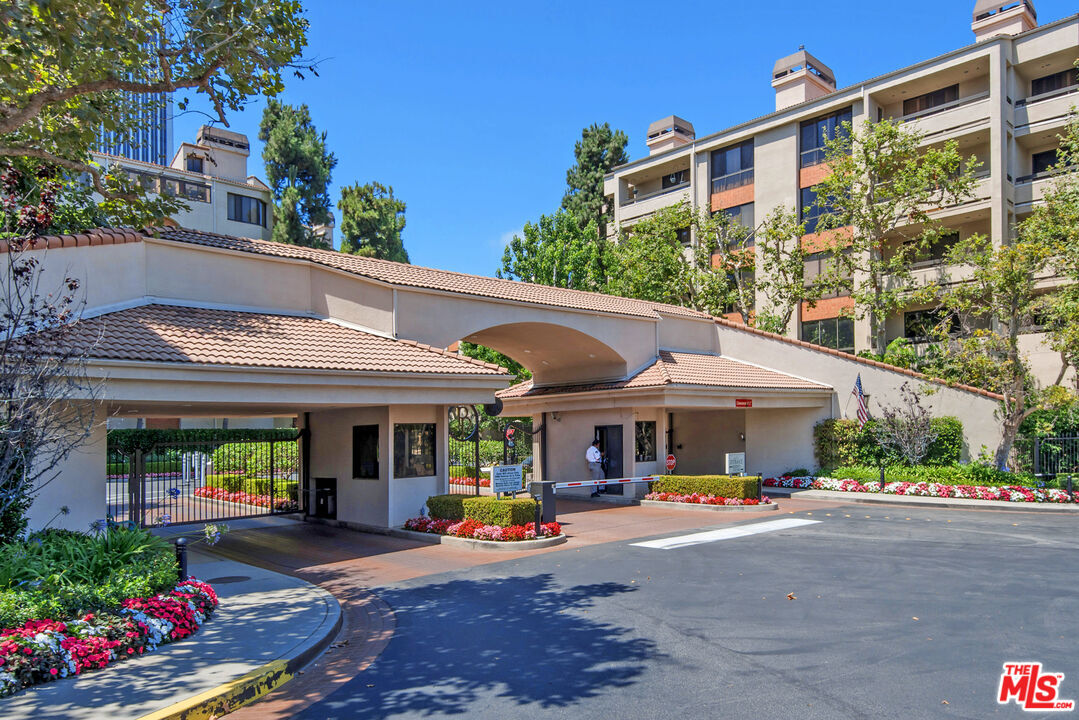 Foto principal - 2112 Century Park Ln
