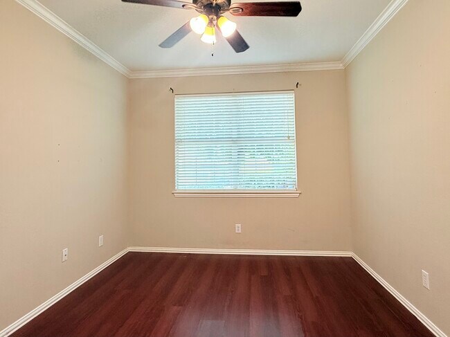 Foto del edificio - 4515 Sawgrass Dr