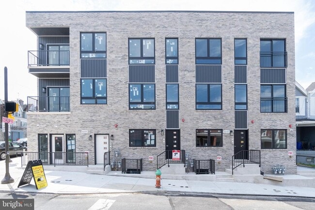 Building Photo - 6602 Lansdowne Ave