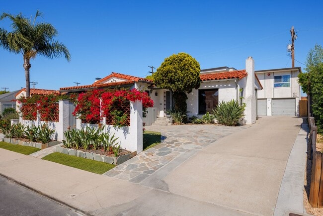 Building Photo - 4715 Soria Dr