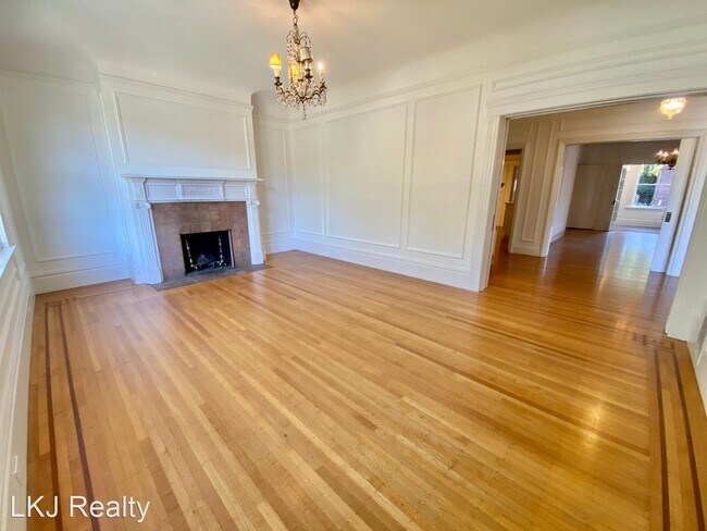 Building Photo - 4 br, 2.5 bath House - 72 Jordan Ave.