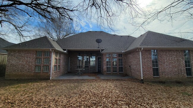 Foto del edificio - 3745 Woodland Ln