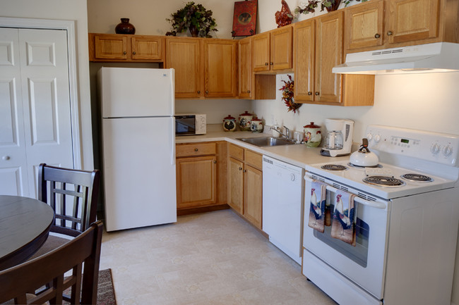 Building Photo - Kingswood Village Apartments