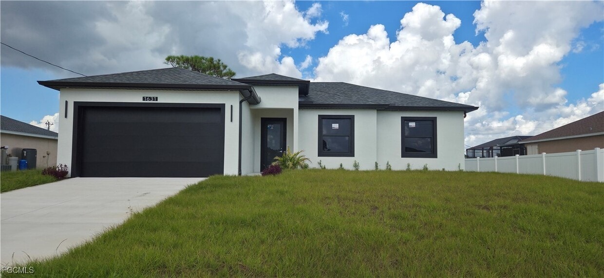 Primary Photo - 1631 NE 34th St