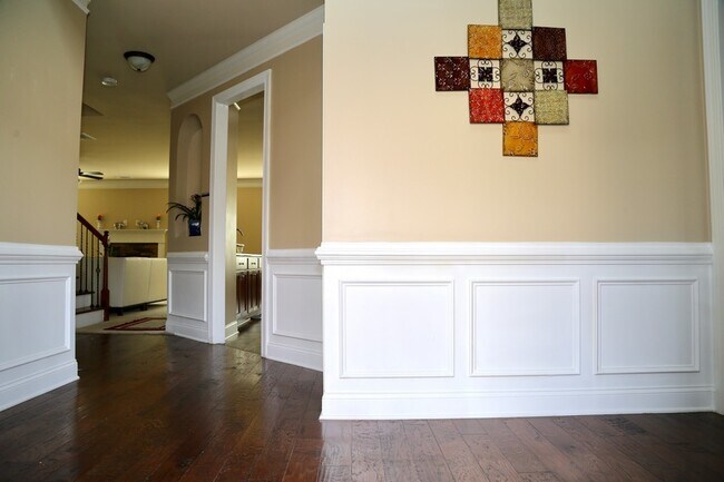 Building Photo - 3129 Arbor Oaks Dr SW