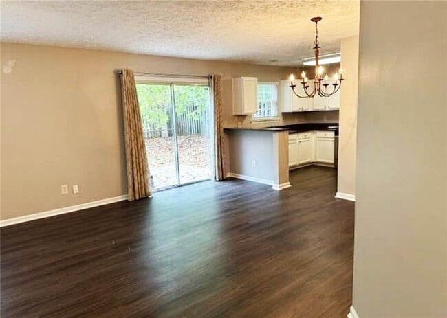 Building Photo - 220 Wild Flower Ln