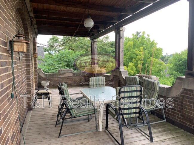 Foto del edificio - 1827 N Talbott St