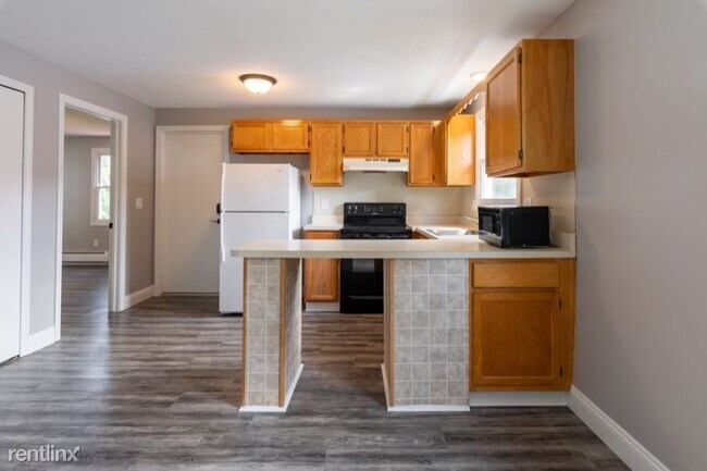 Foto del edificio - 3 br, 1 bath Apartment - 43 Sterling St