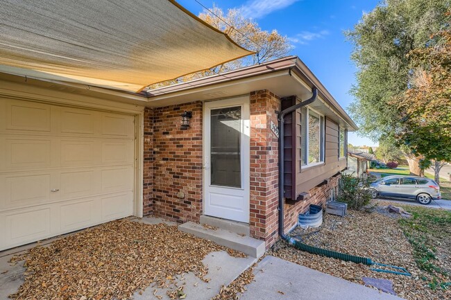 Photo - 4 Bed 2.5 Bath Duplex with Private Fenced ... House