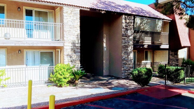 Foto del edificio - 4310 Sandy River Dr