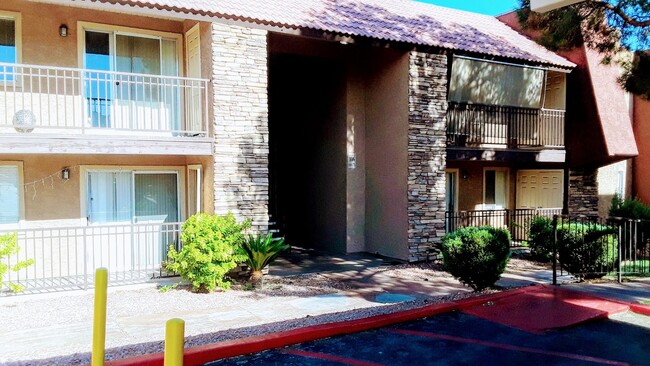 Building Photo - 4310 Sandy River Dr