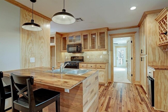 Foto del edificio - 4102 Edison St