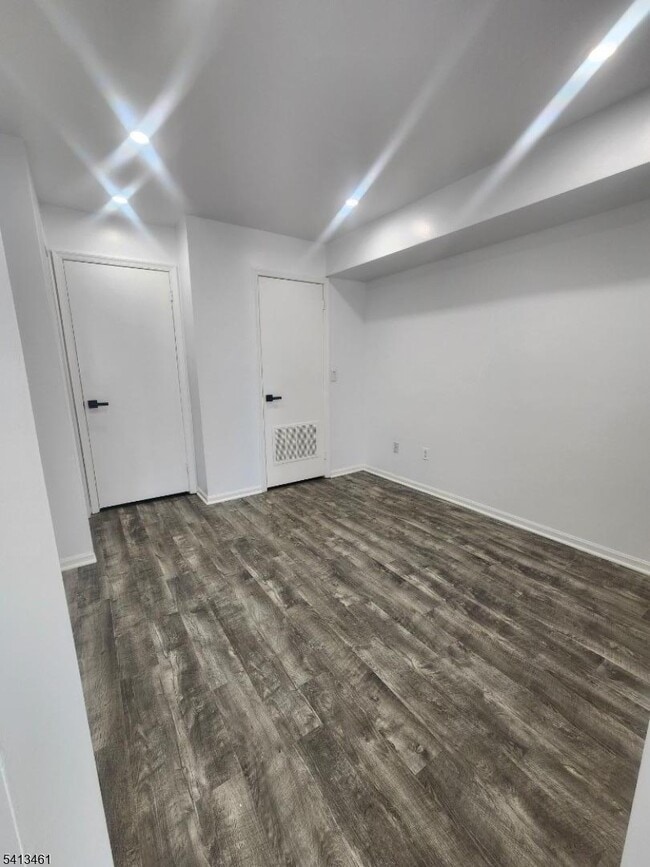 Building Photo - 31 Kensington Rd