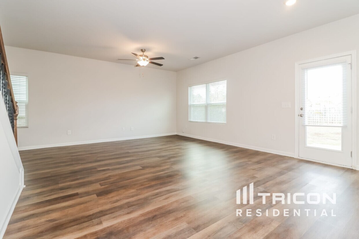 Foto principal - 2848 McKenzie Dr