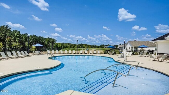 Foto del edificio - 1121 Duet Dr