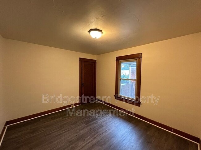 Foto del edificio - 2700 Springmont Ave
