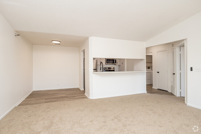 Aspen - Livingroom - Parkwood Terrace