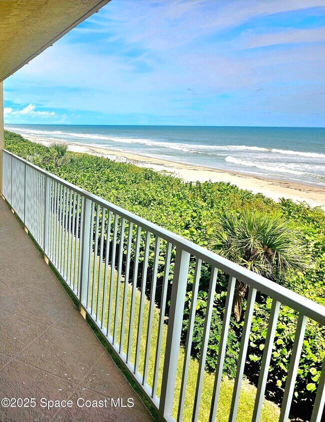 Building Photo - 1095 N Hwy A1A