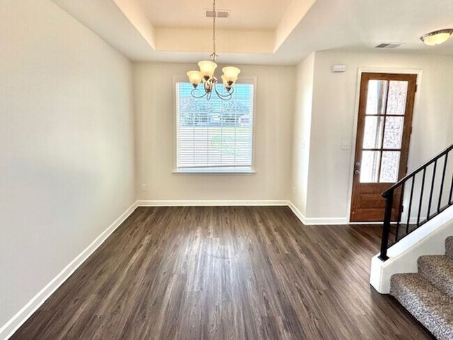 Foto del edificio - Now Leasing a 4-Bedroom 2.5 Bath In Olive ...