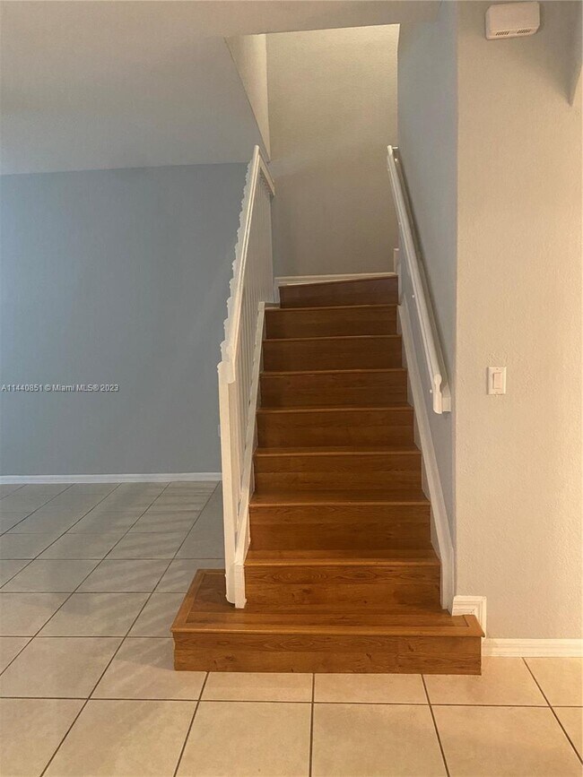 Foto del edificio - 3549 Merrick Ln