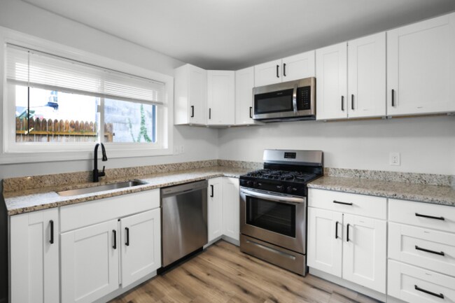 Foto del edificio - 5201 Banks Pl NE