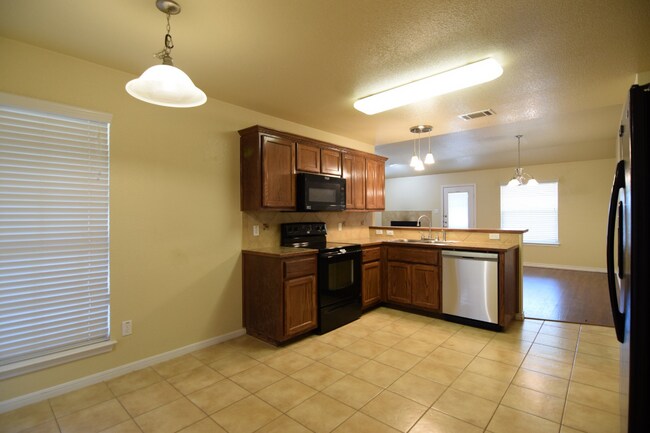 Building Photo - 3413 Lucas St