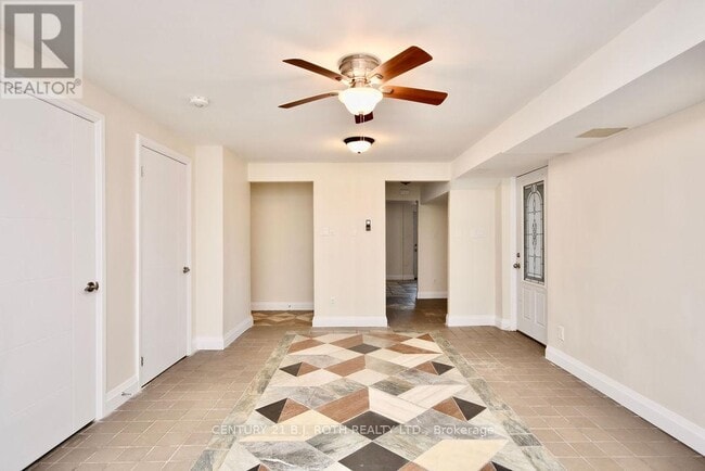 Building Photo - 42 McVeigh Dr