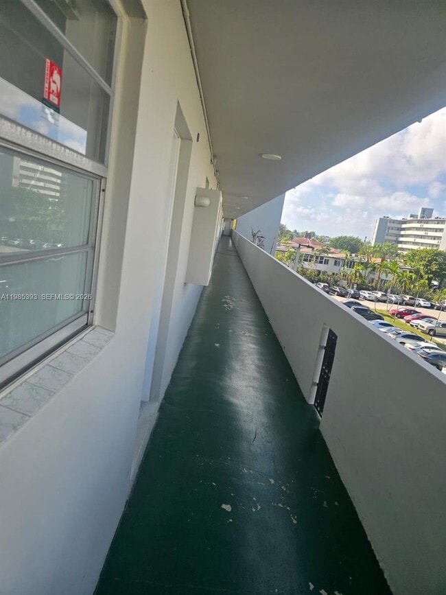 Foto del edificio - 1780 NE 191st St