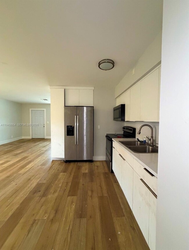 Foto del edificio - 706 S F St