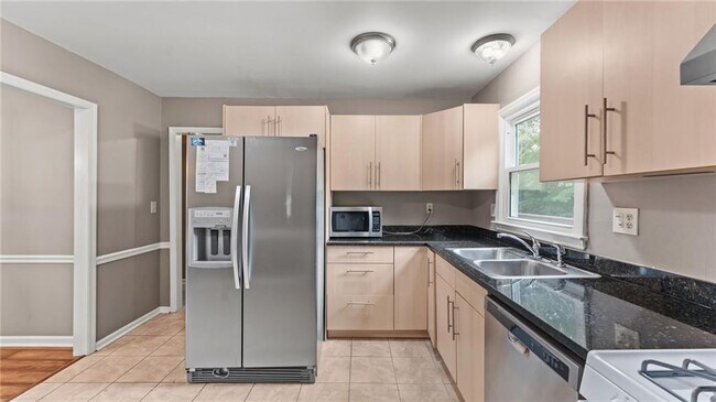 Building Photo - 3913 Hadley Farm Dr