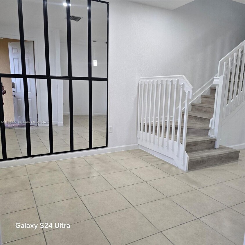 Foto principal - 9153 SW 227th St
