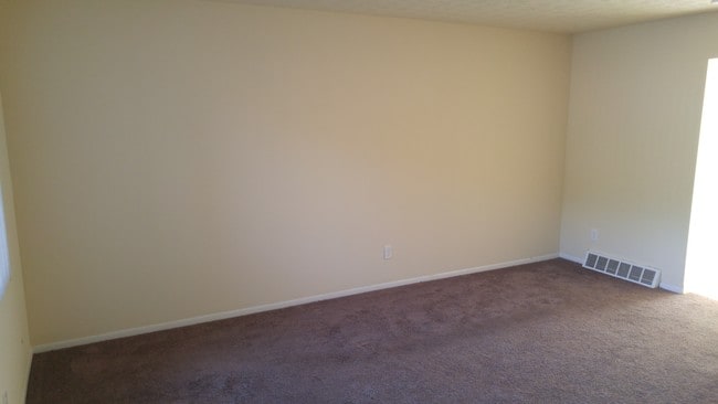Building Photo - Courtright Lane Apartments