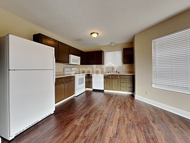 Building Photo - 3139 Summitrun Dr