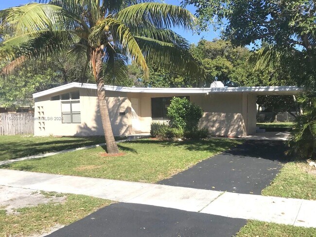 Foto del edificio - 865 NW 170th Terrace