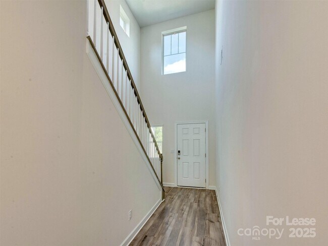 Foto del edificio - 2606 Arbor Loop Dr