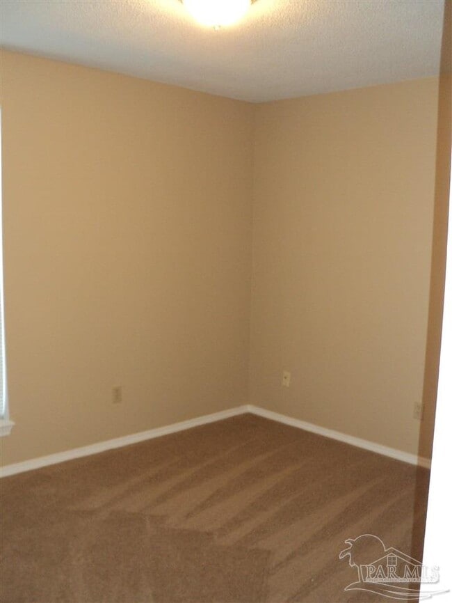 Foto del edificio - 417 Oak Knoll Ln