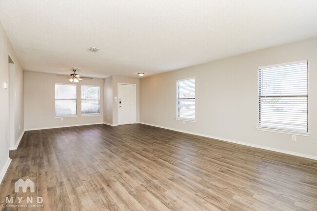 Building Photo - 1200 Nutting St