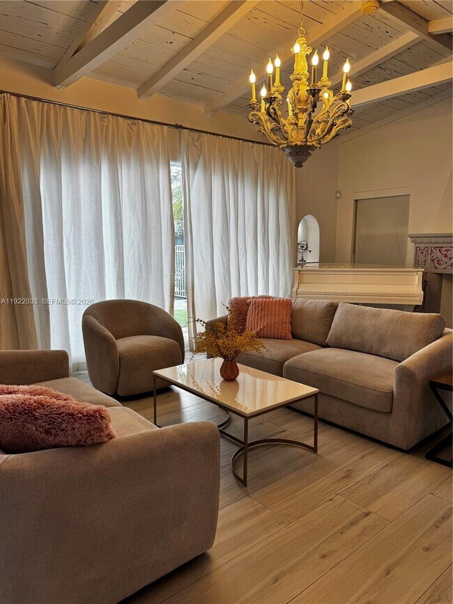 Foto del edificio - 3470 Sheridan Ave