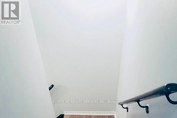 Building Photo - 12 Locarno St