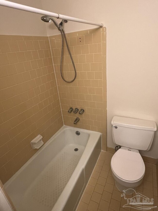 Building Photo - 4050 Claiborne Cir