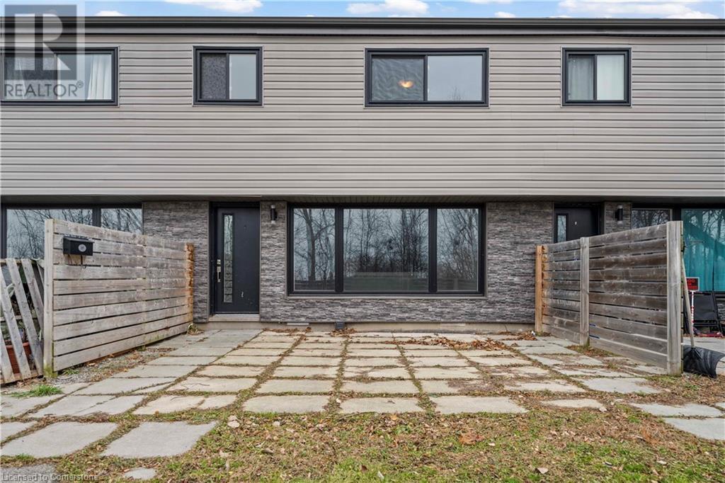 Photo principale - 240 Montmorency Dr